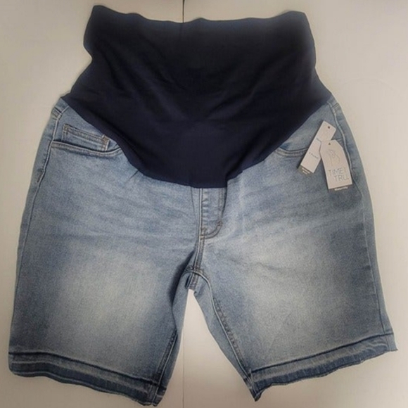 Time And Tru Women's Maternity Bermuda Shorts Light New size Small - Picture 4 of 7